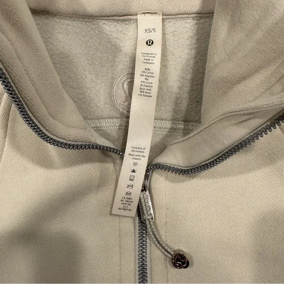 Lululemon | Cropped Scuba Pullover - Picture 3 of 4